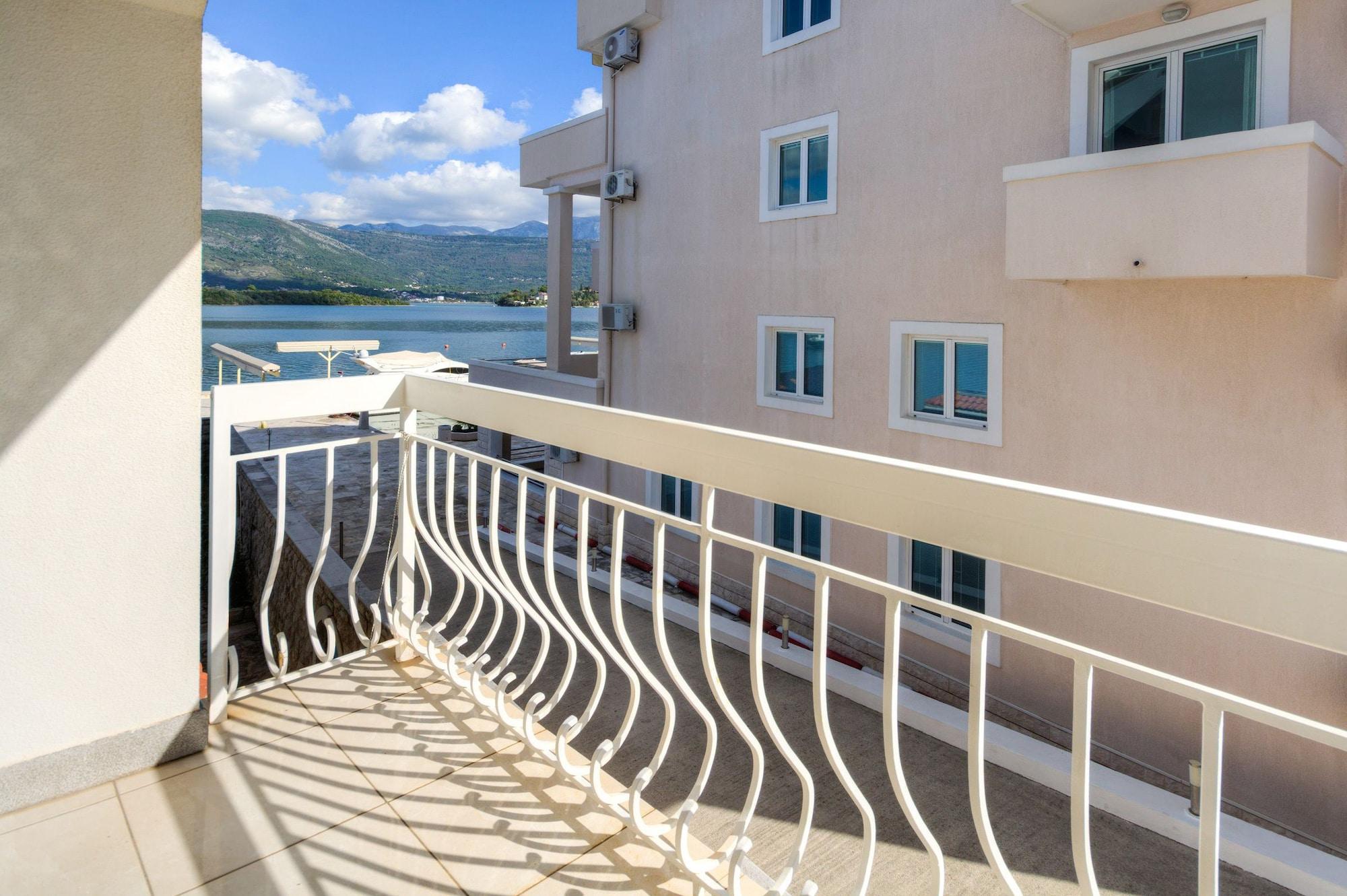 Apart-Hotel Villa Lav Nova Pec Dış mekan fotoğraf